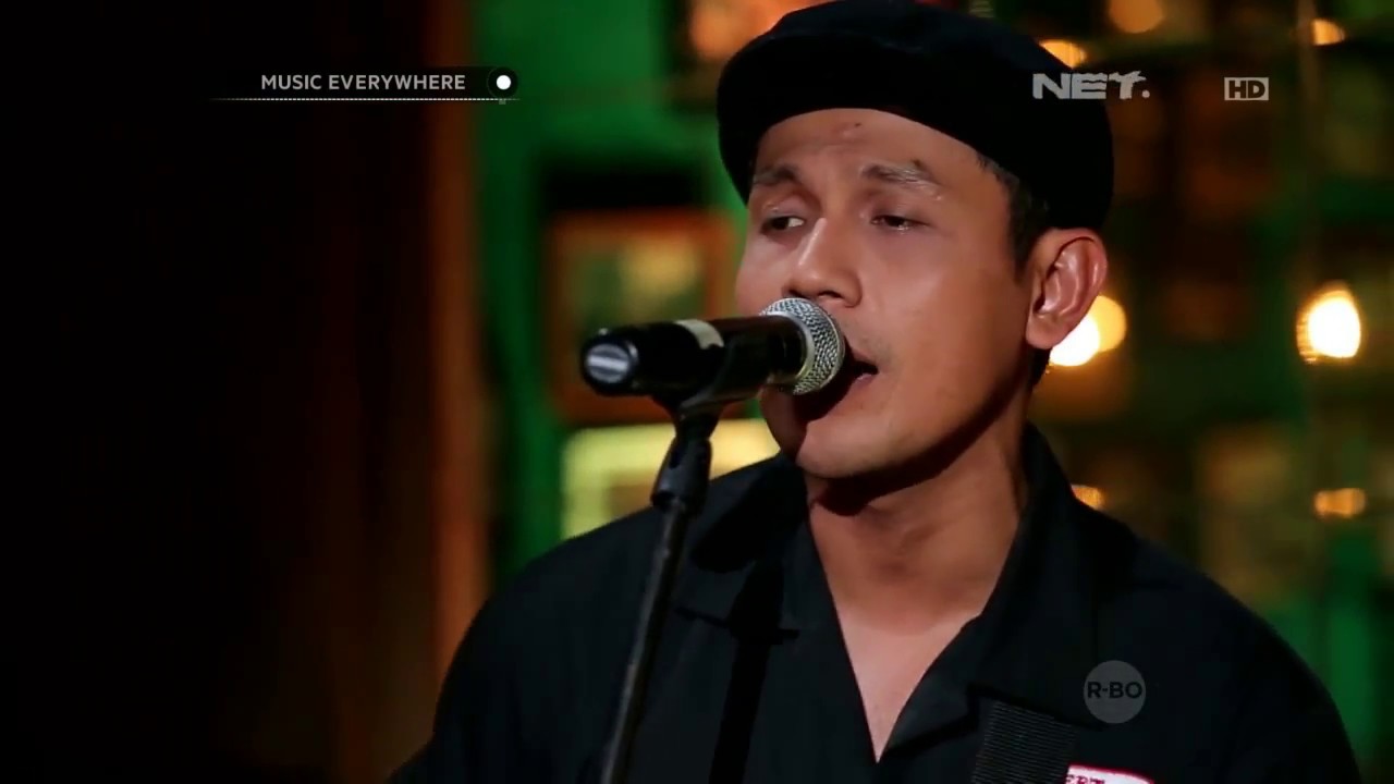 Superman Is Dead - Jadilah Legenda (Live at Music Everywhere) **