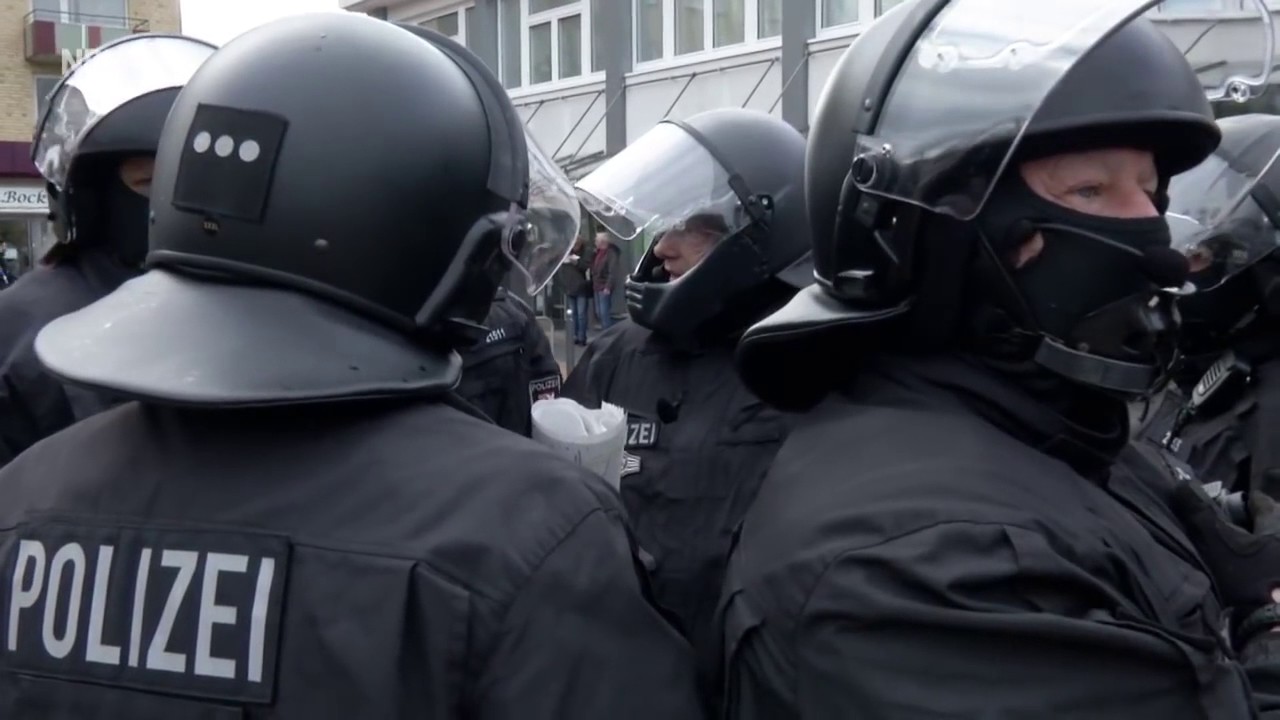 Polizei Spezialeinheit f&uuml;r Krawall Eins&auml;tze Polizei im Dauerstress komplette Doku