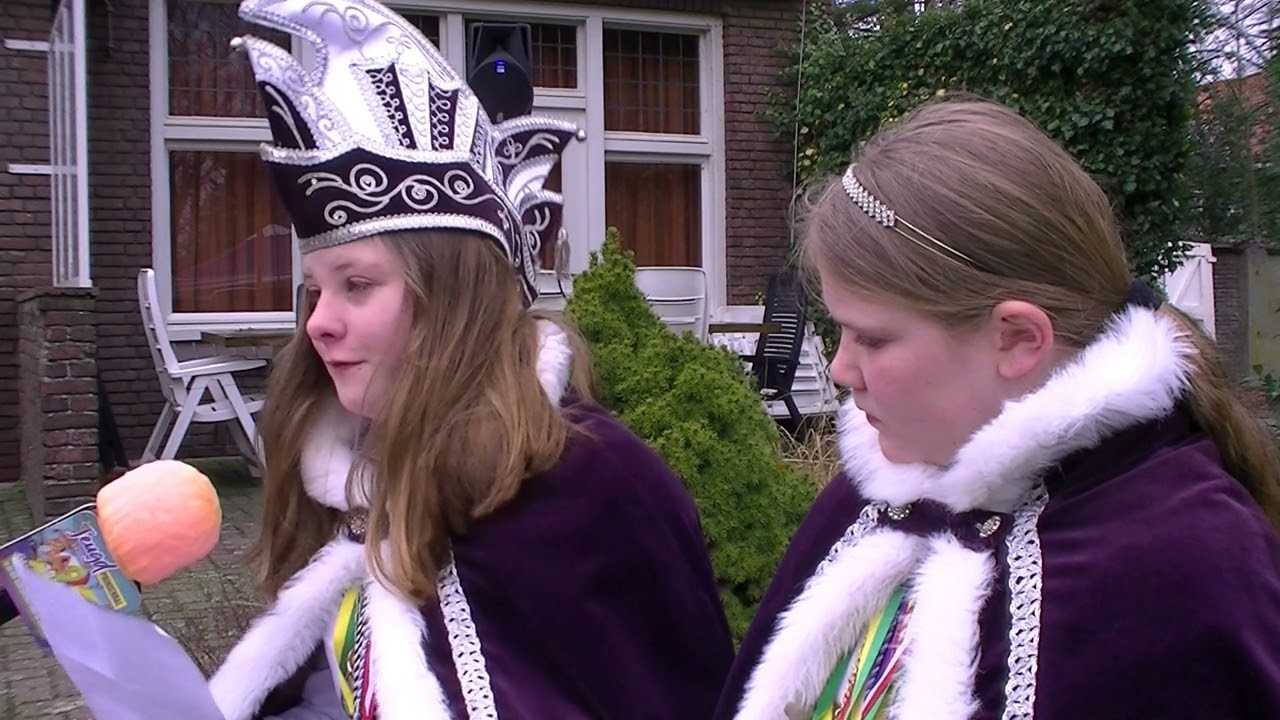 Carnaval 2022 - Afscheidsvideo van Fenna en Saske