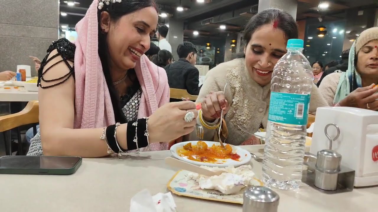 Anniversary celebration 🎉 एनिवर्सरी सेलिब्रेशनपार्टी! मस्ती! full enjoy!celebration#funny#funnyvideo