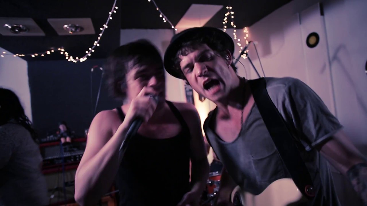 Harm & Ease - What Is Your Name (Live Session @ Cascaduro)