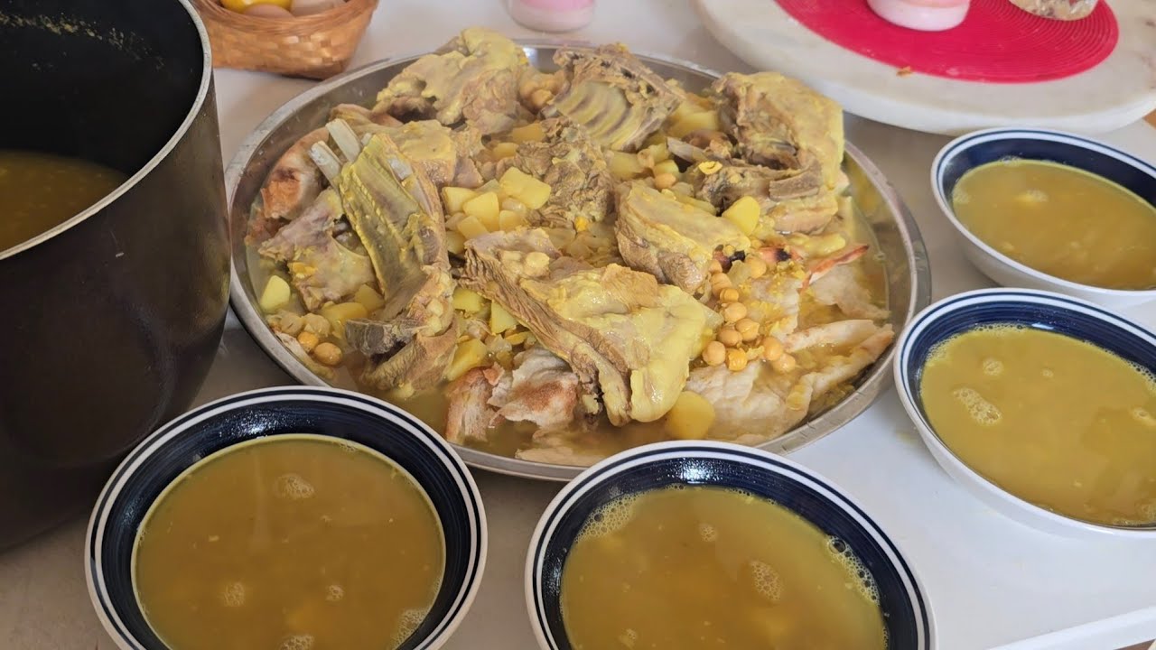 تشريب لحم غنم وتمن بزل وخبز بتنور الغاز جوله مع الدجاج وعمل الذ فطور مع طبق الزلاطه المفضل عندي 