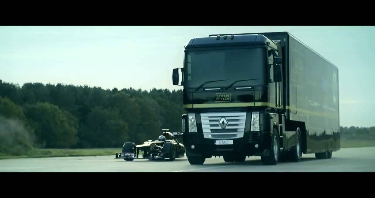 World-Record Renault Truck Jump by EMC and Lotus F1 Team