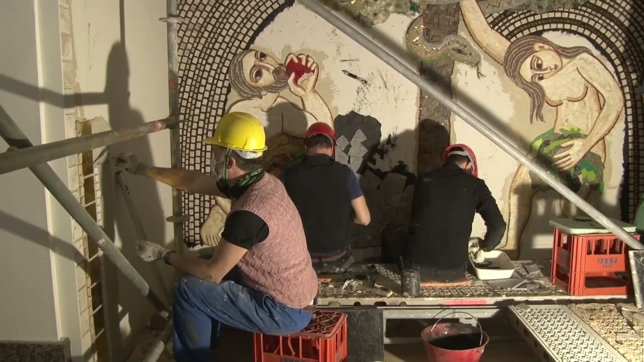 L’artista eslovè Marko Rupnik ha creat un conjunt de mosaics a la Cova de Manresa