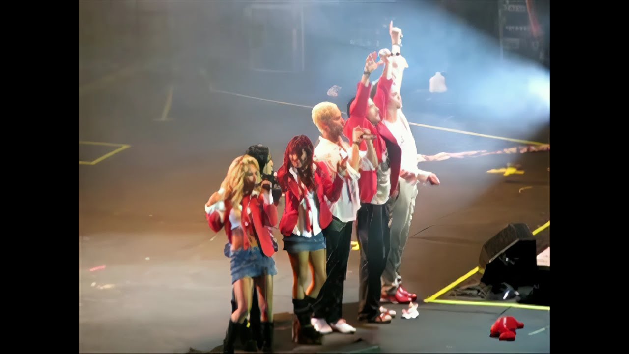 RBD - Rebelde (EDC Word Tour Rio de Janeiro) FHD
