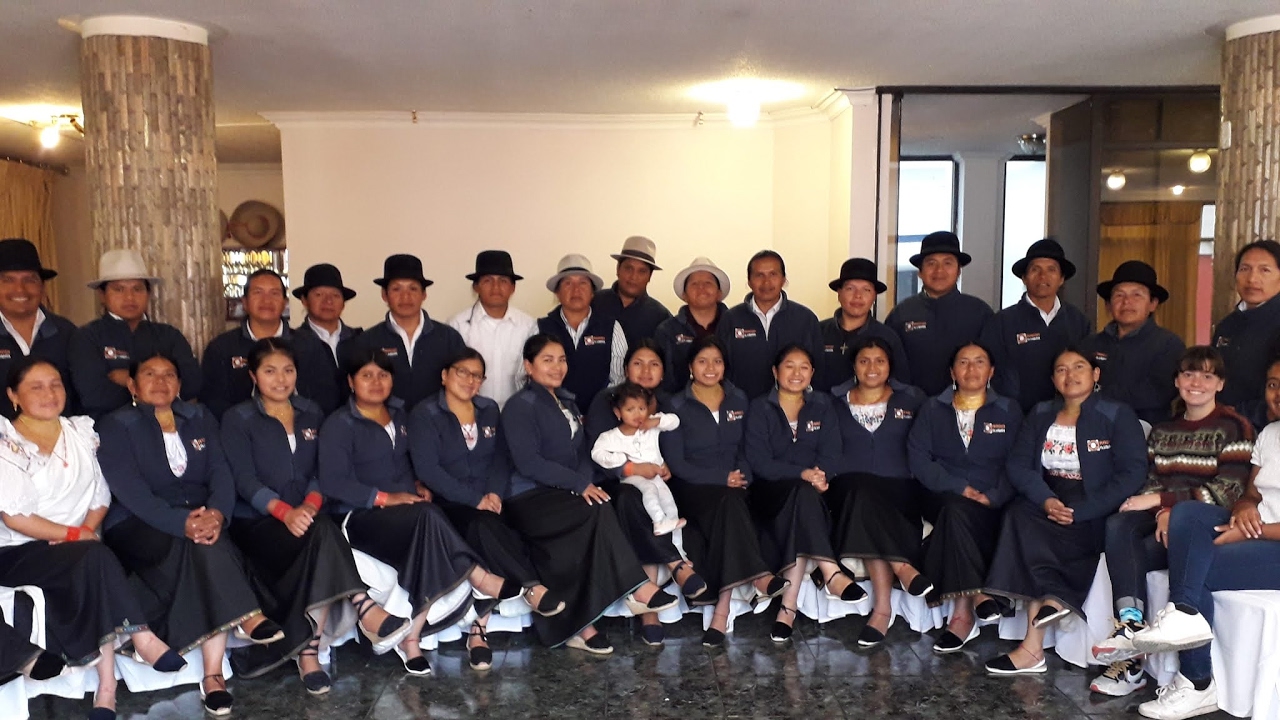 Radio Iluman y la Hora Feliz