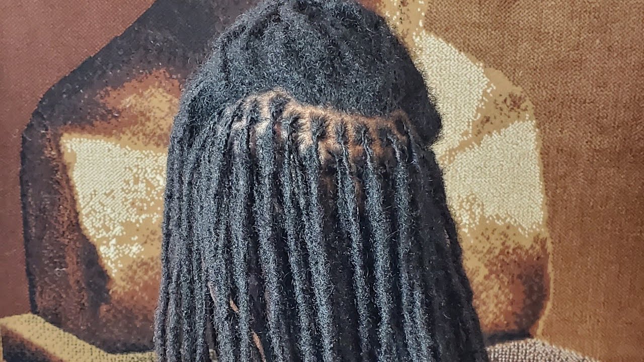 STOP USING COMBS AND BRUSHES TO MAINTAIN THE LOCS