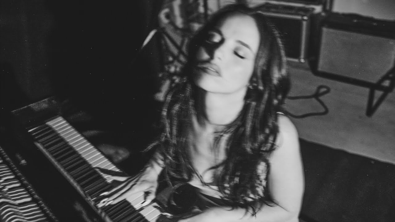 Mathilde Fernandez - Faire et refaire (piano voix)