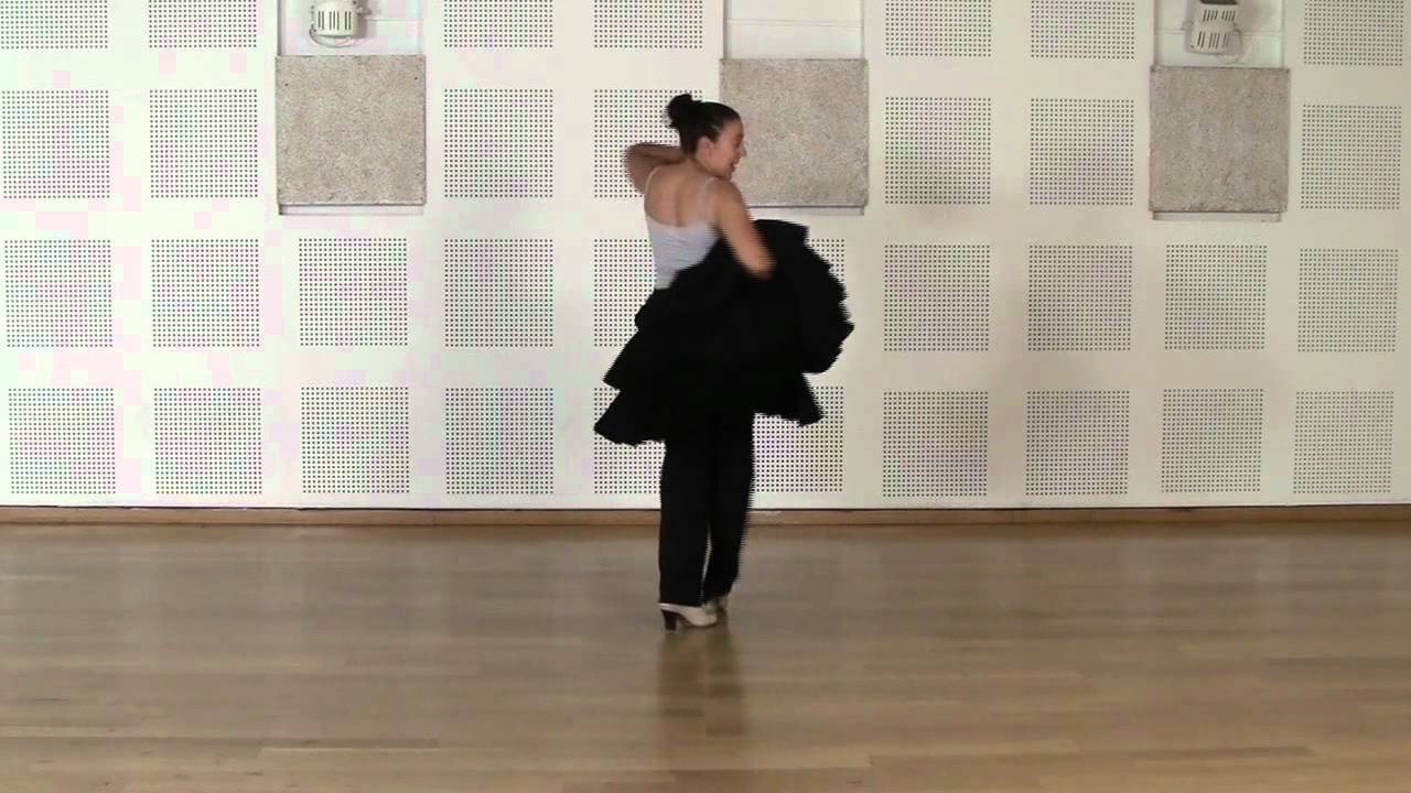 Técnica avanzada de bata de cola flamenca: Medias vueltas