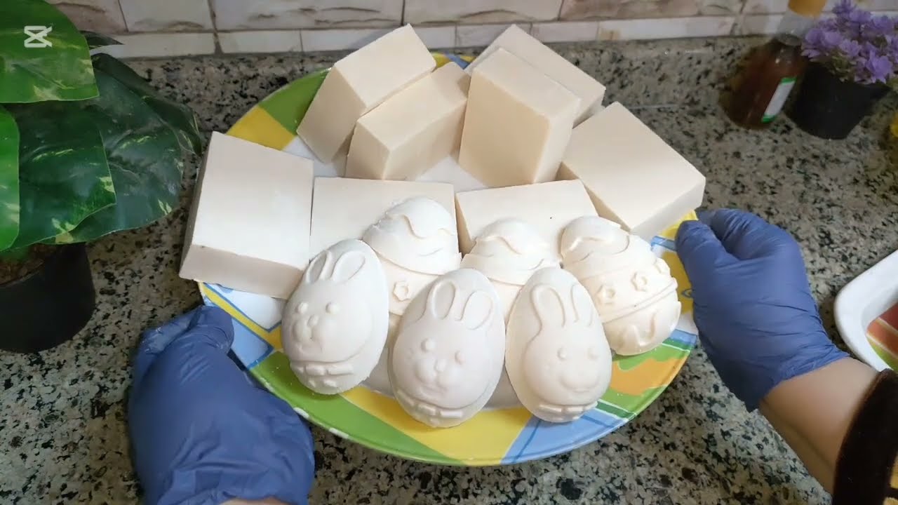 لو عندك زيت قديم مستعمل هتعملي منه صابون صلب بمكونات موجودة في كل بيت....اقتصادي جداً 👍👍