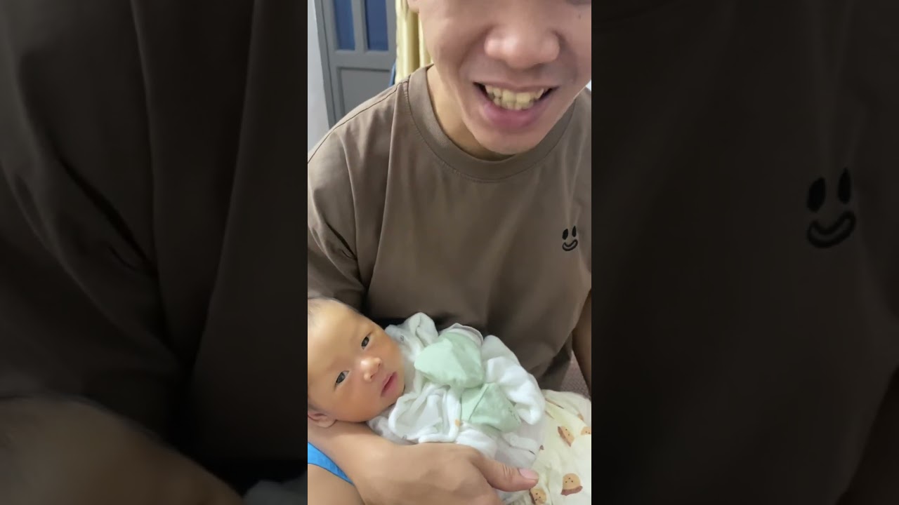 Ông bô bảo ông bô sợ ánh mắt này luônn🤣