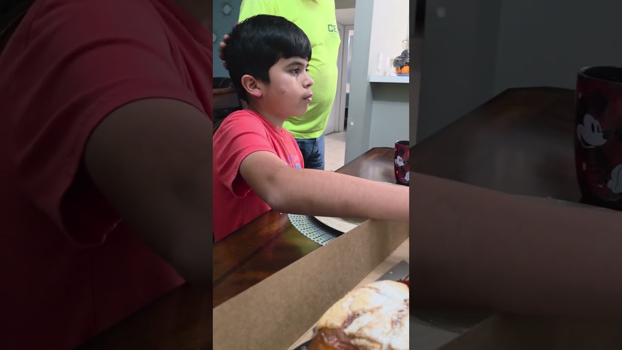 Hoy por primera ves  con pramos nuestra tortas de reyes   y salio el premiado