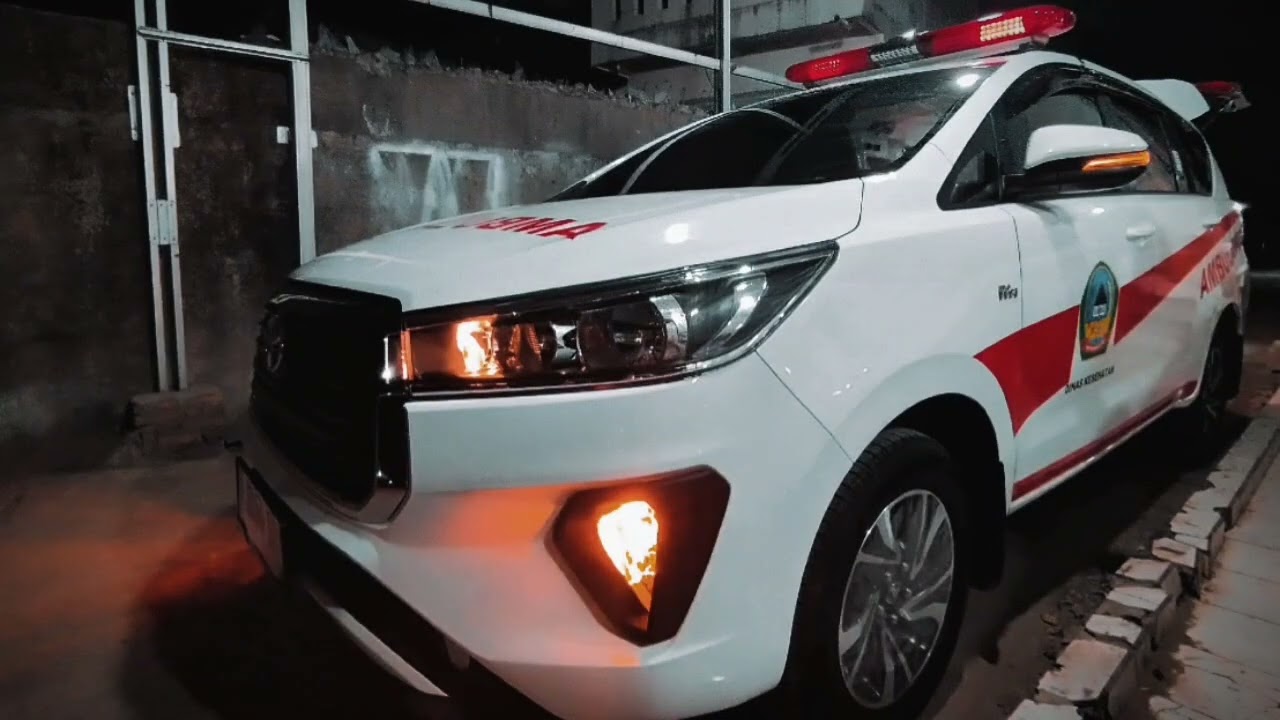 Ambulance Elegan Toyota Innova - #karoseriambulancebsb #galerijualambulancebsb Call: 085173376879