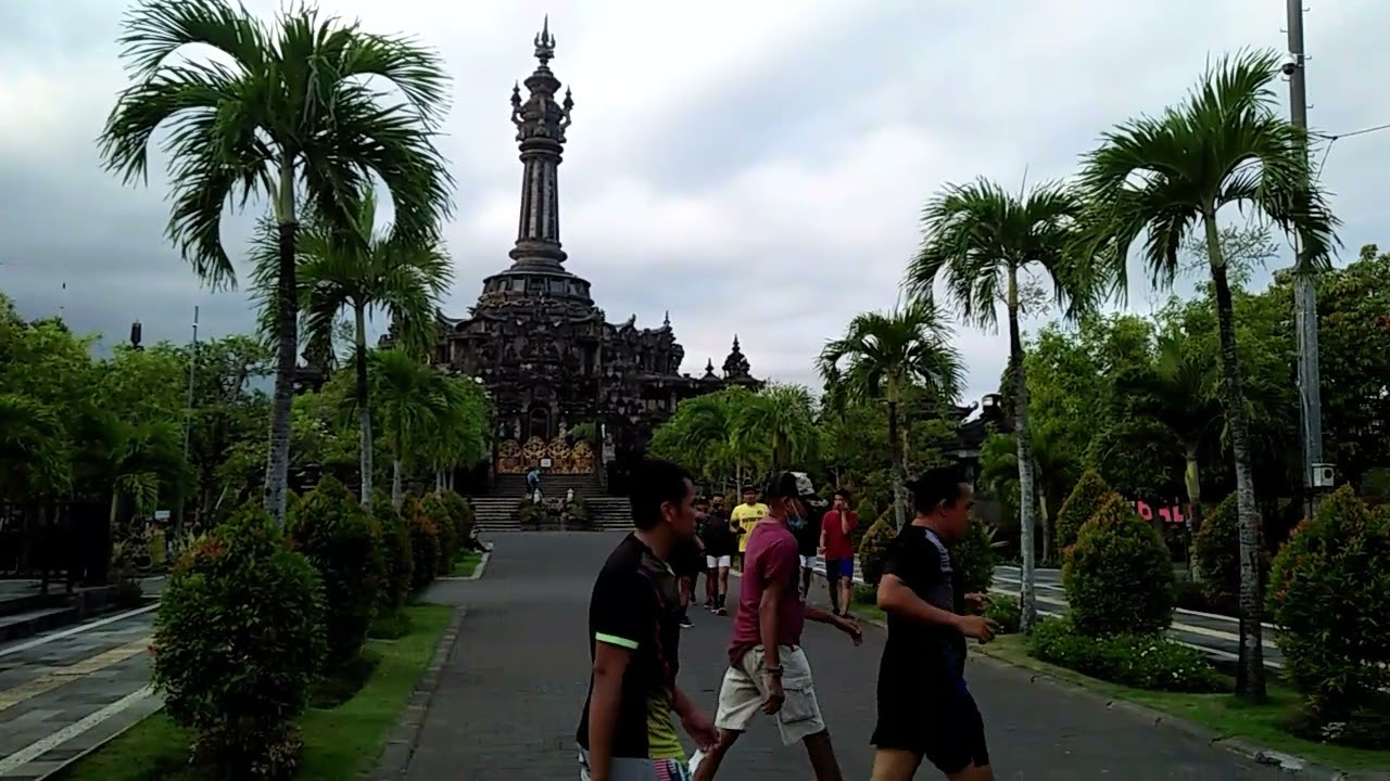 lapangan puputan renon denpasar bali