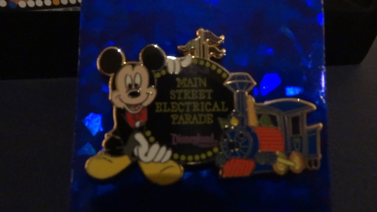 Main Street Electrical Parade merchandise and food at Disneyland 2017