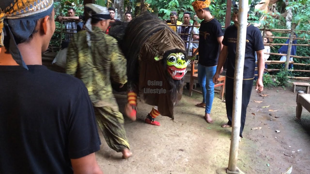 BARONG KEMIREN BSJ KEBLAK KEBLAK DI MARKAS - BARONG SAPU JAGAD KEMIREN BANYUWANGI