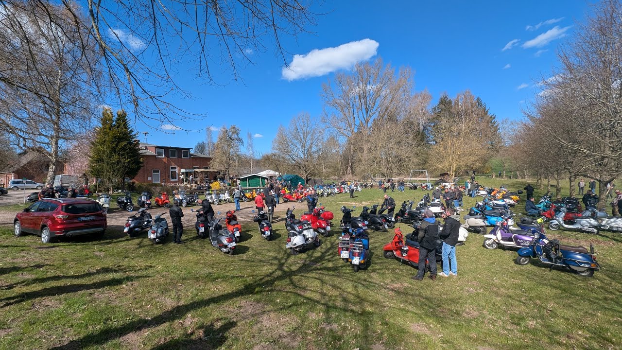 Anrollern Kiel 2025 Vespa und Co. Scooter Run Vespa Tour