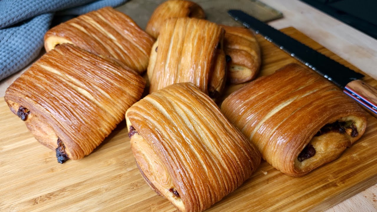 Recette Pains Suisses striés aux pépites de chocolat