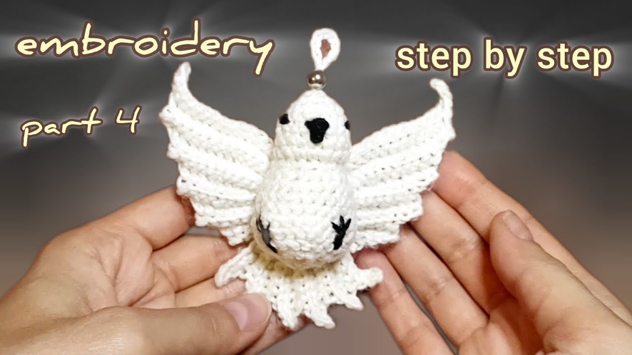 Easy and fast, cute bird 😍I am doing embroidery of a cute face and paws. Crochet keychain, amigurumi