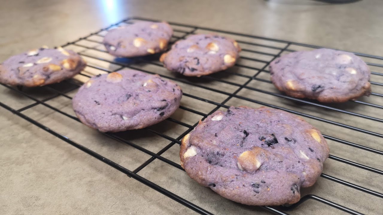 Healthy Blueberry White Chocolate Chip Cookie Recipe