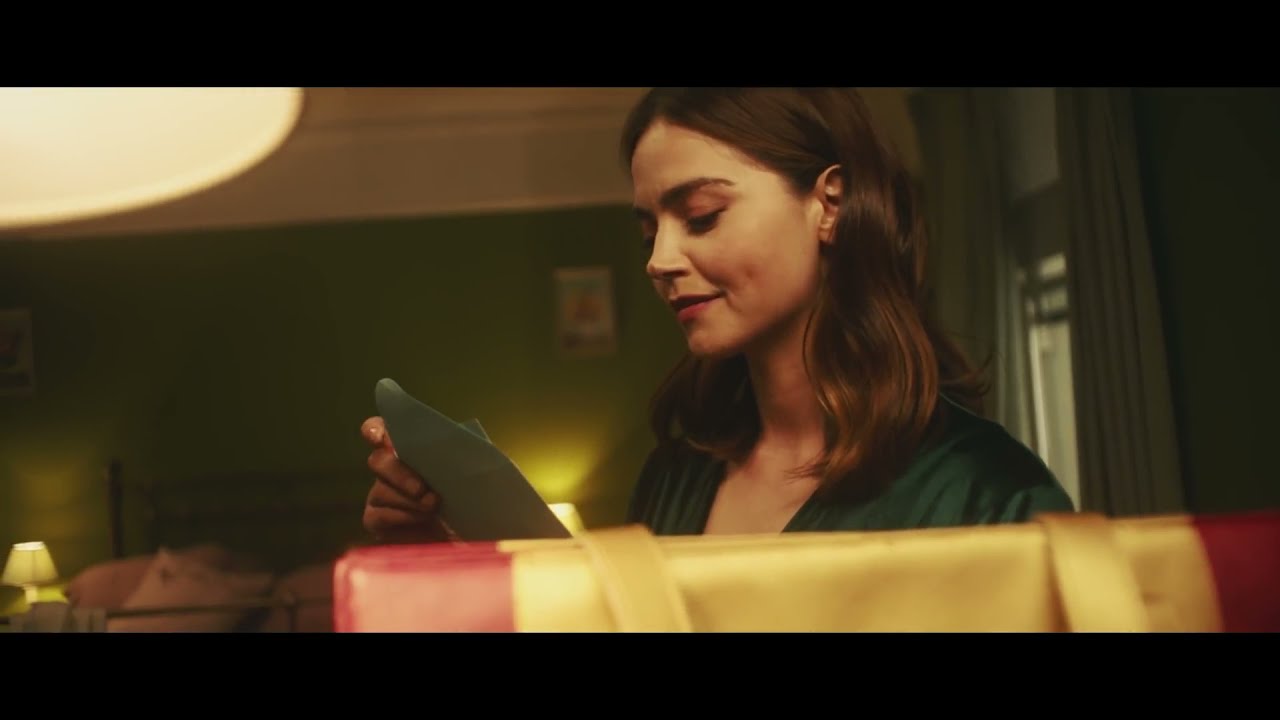 Boots - 'Bags of Joy' Christmas Advert 2021