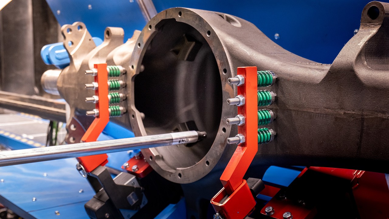 Automatic Internal Blasting of Axles