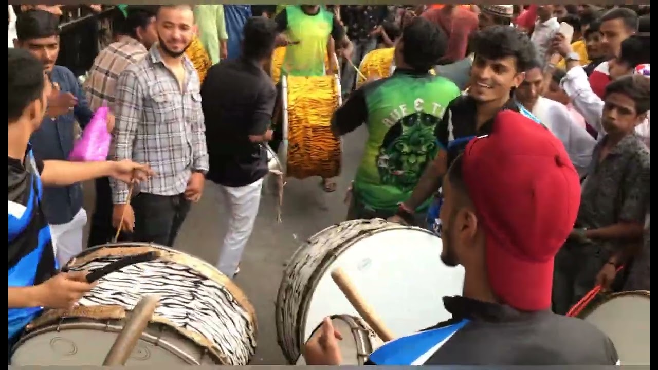 👑white tiger vs Ruff n tuff 😂Mahim police sandal at mahim like subscribe share 👍