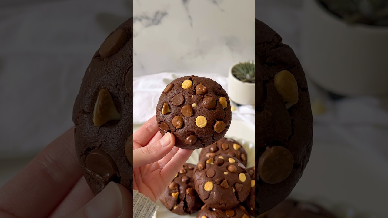 Triple Chocolate Cookies #cookies #triplechocolate #chocolatechipcookies #baking