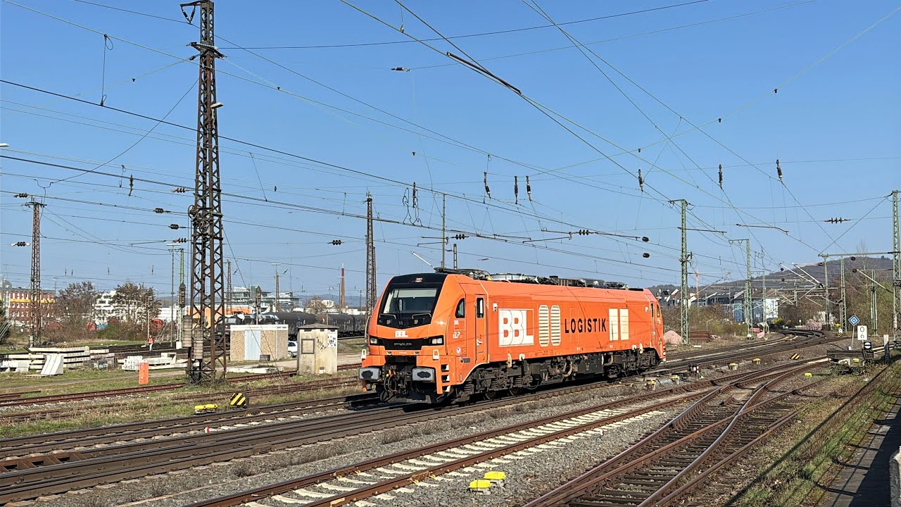 2159 230 der BBL und Red Bull Erzberg 185 614 besuchen Aschaffenburg