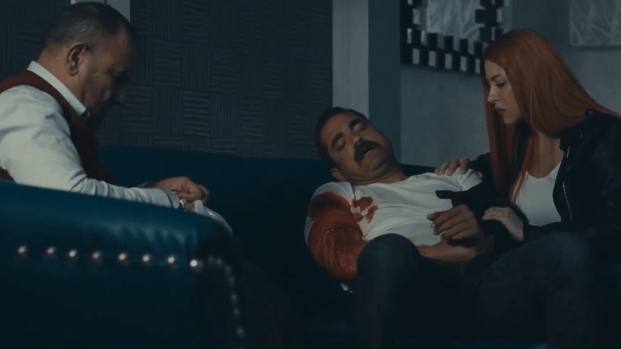 إبراهيم عالج سليم فى بيت فريدة من غير مستشفى🙄😔 كلبش