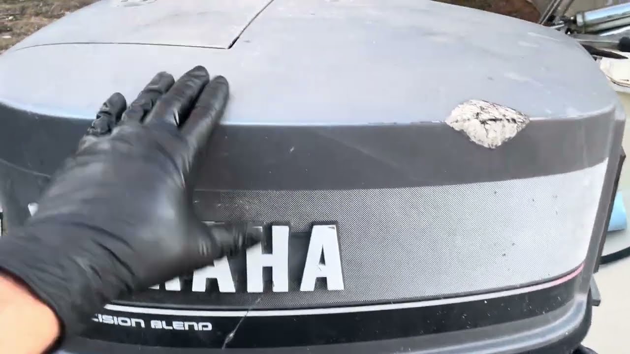 How-to Remove the Engine Cover on an Outboard