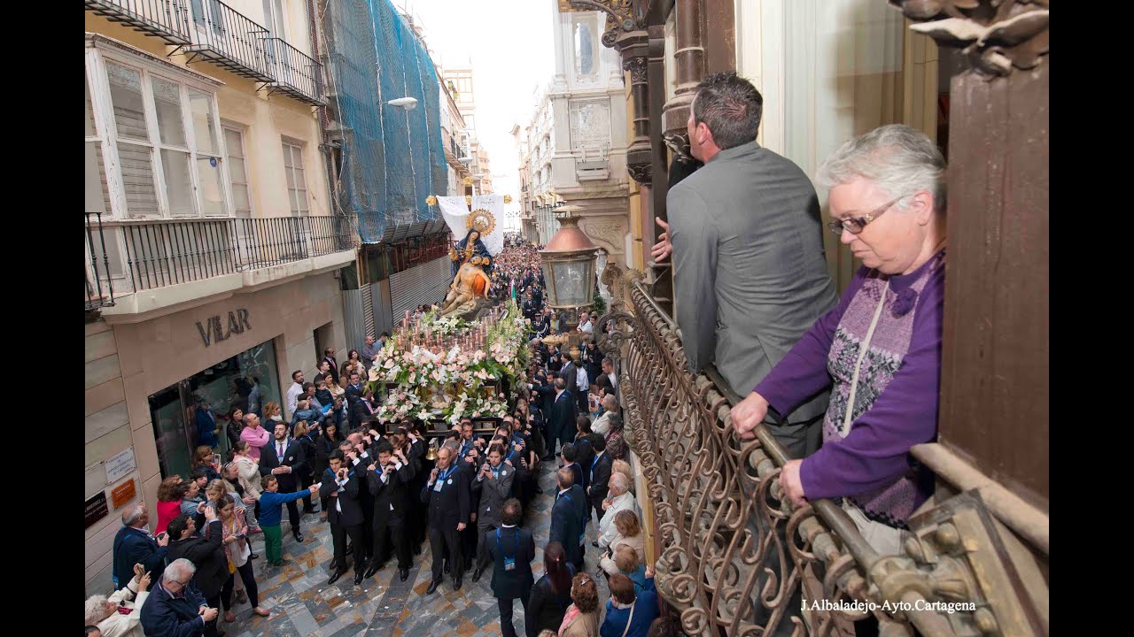 Más de dos mil portapasos se turnaron para llevar a la Virgen de la Caridad en Cartagena