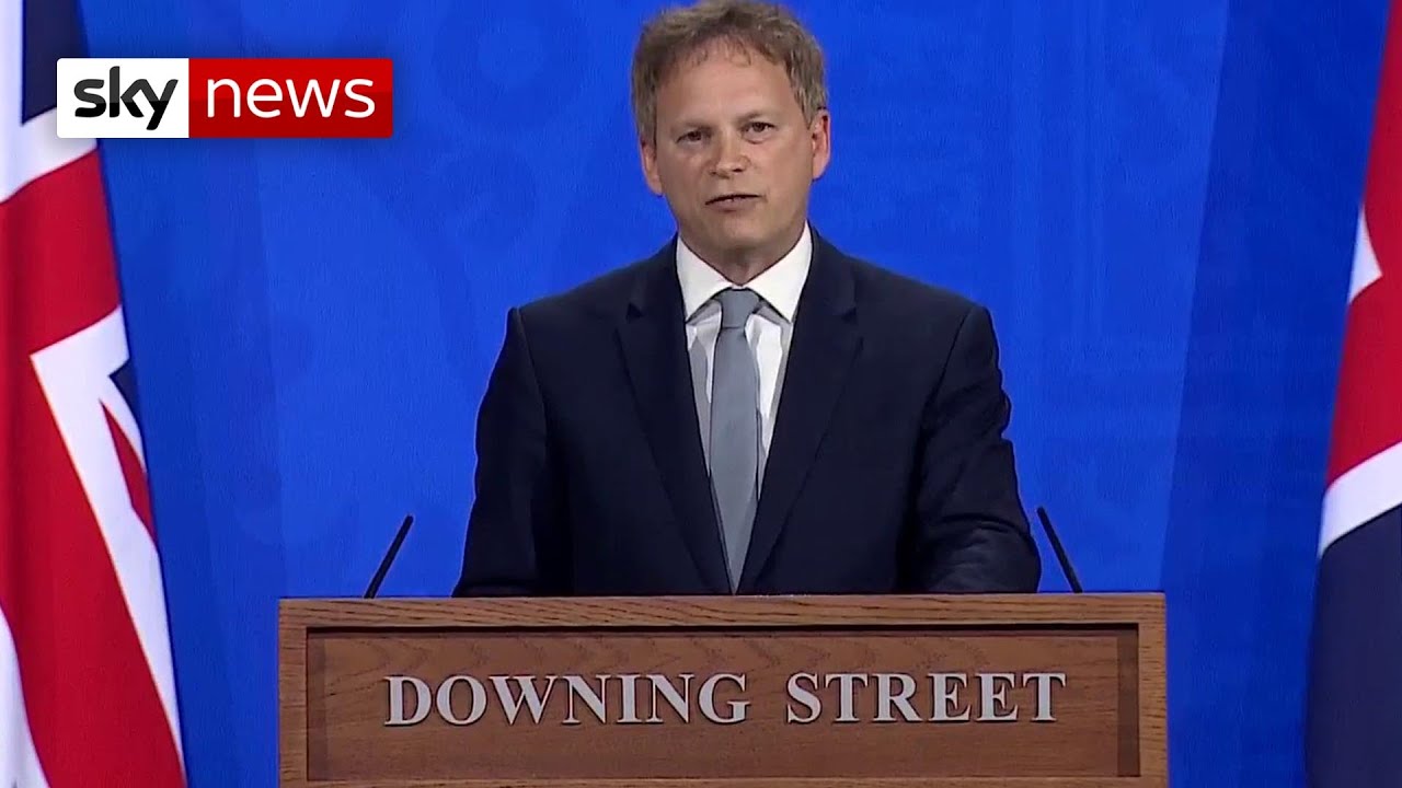 Transport Secretary announces the first 12 green lit countries safe for travel
