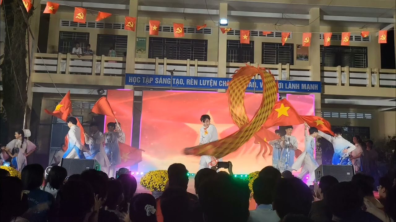 Hoạt động giáo dục chủ đề: NGÀY HỘI XUÂN YÊU THƯƠNG