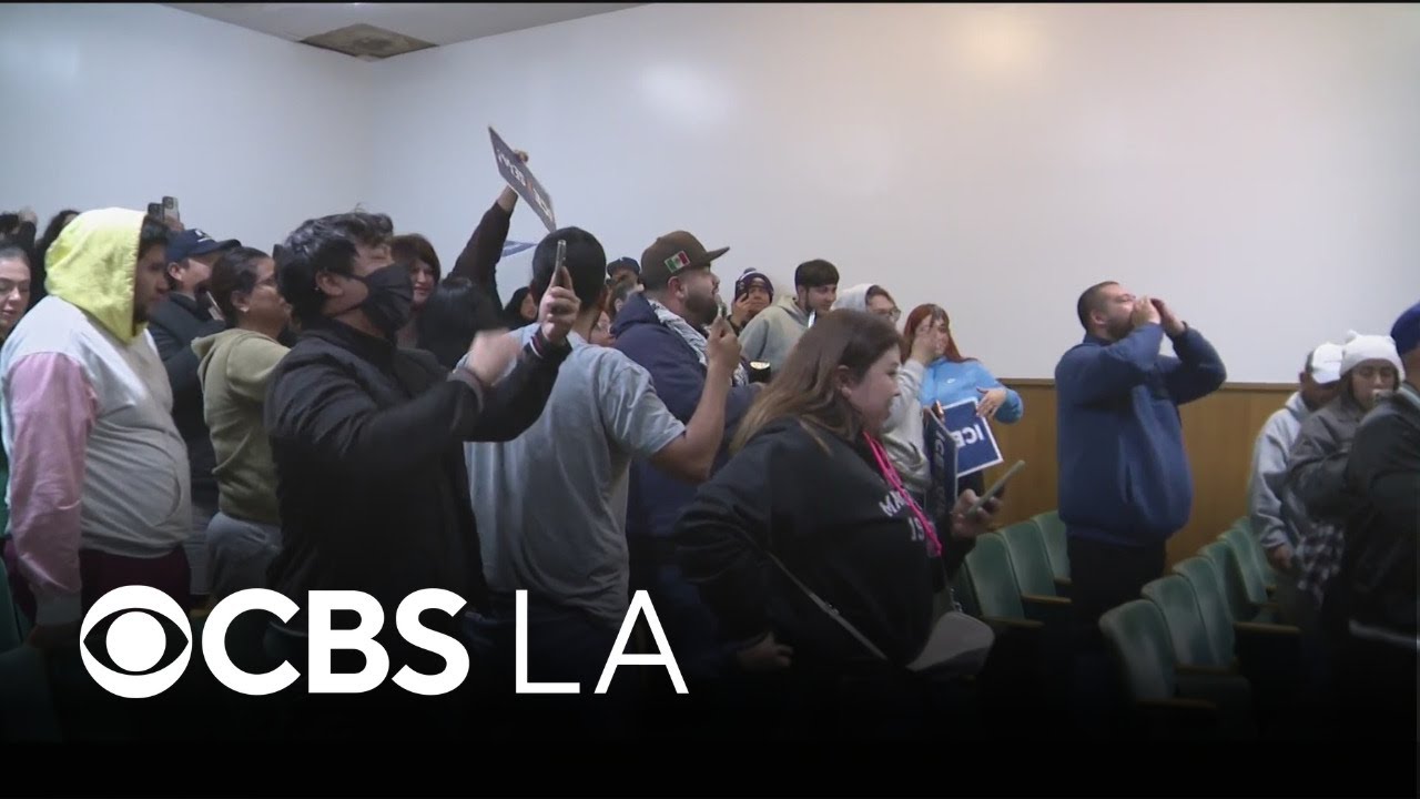 Activists accuse Bell Police Department of helping immigration agents