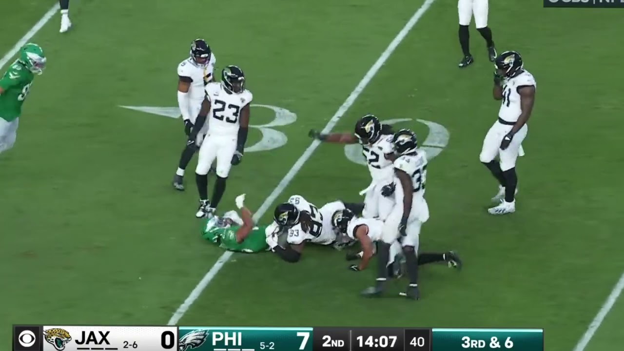 SAQUON Barkley BACKWARDS HURDLE