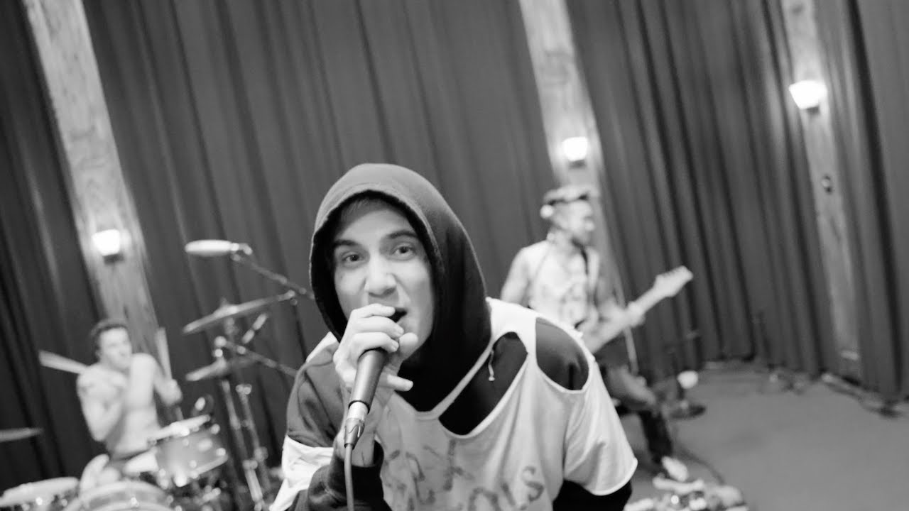 jxdn - CANDLES (Live from tour rehearsals)