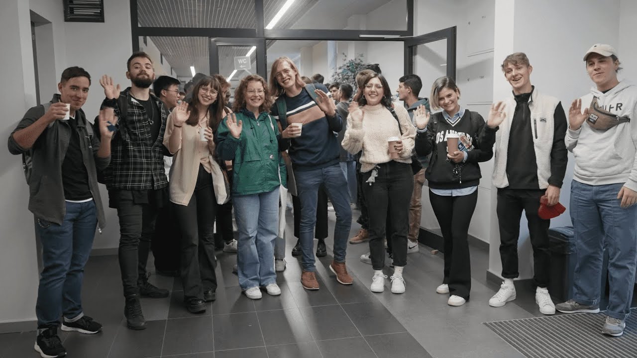 2022 Welcome Meeting for our newly-enrolled international students 🙂