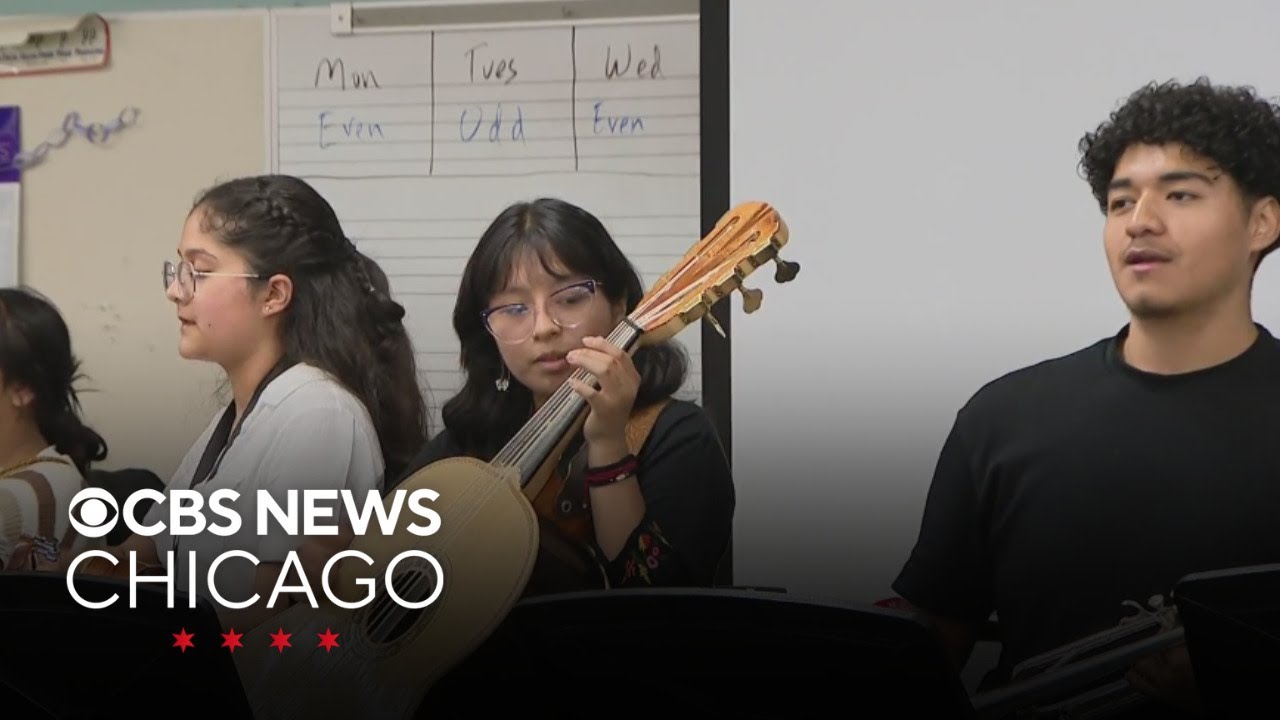 Chicago teacher educates next generation of mariachis