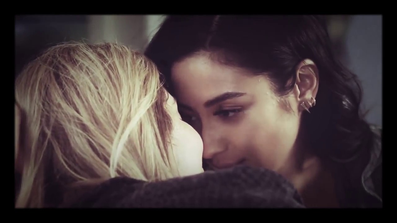 Emily and Alison / Touch of your love (7x16)