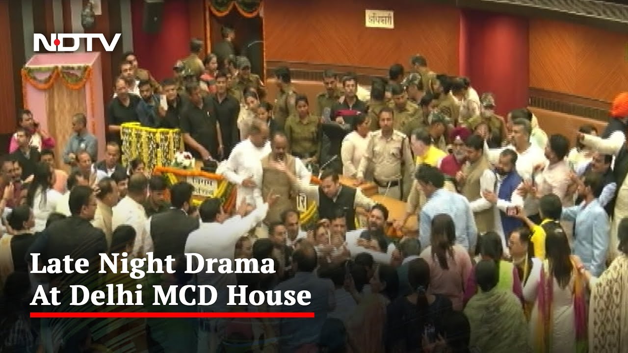 Watch: Chaos During Polls At Delhi Civic Body, Water Bottles Thrown