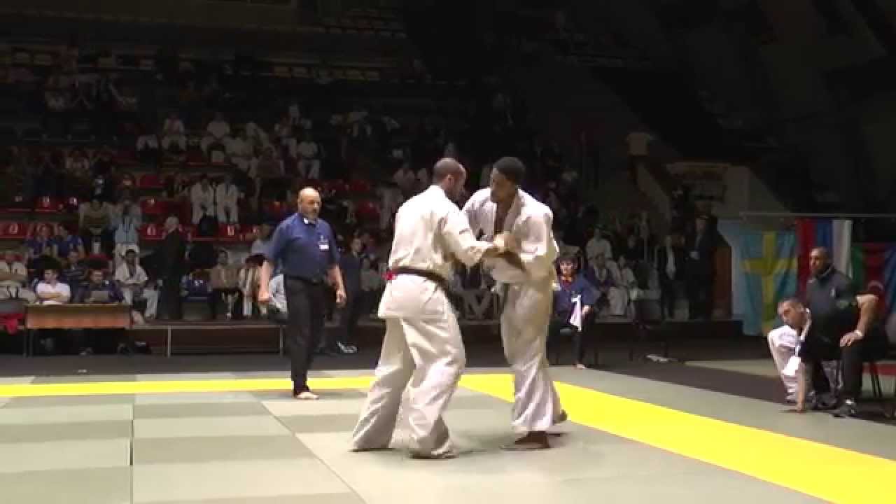 Jonathan Tineo vs. Jean Paul Jacoquot. Rengokai Kyokushin