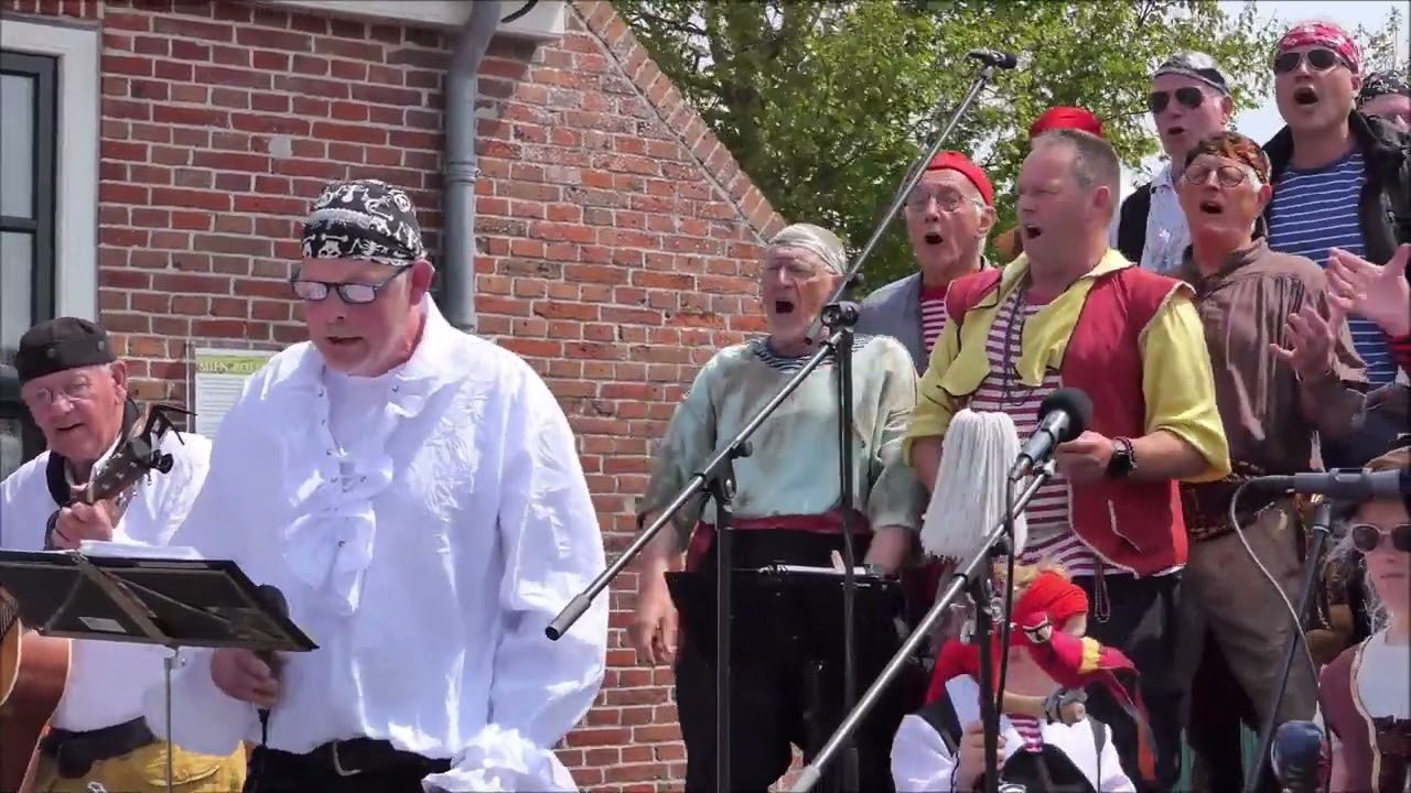 Optreden Doekegat piraten in Noordpolderzijl