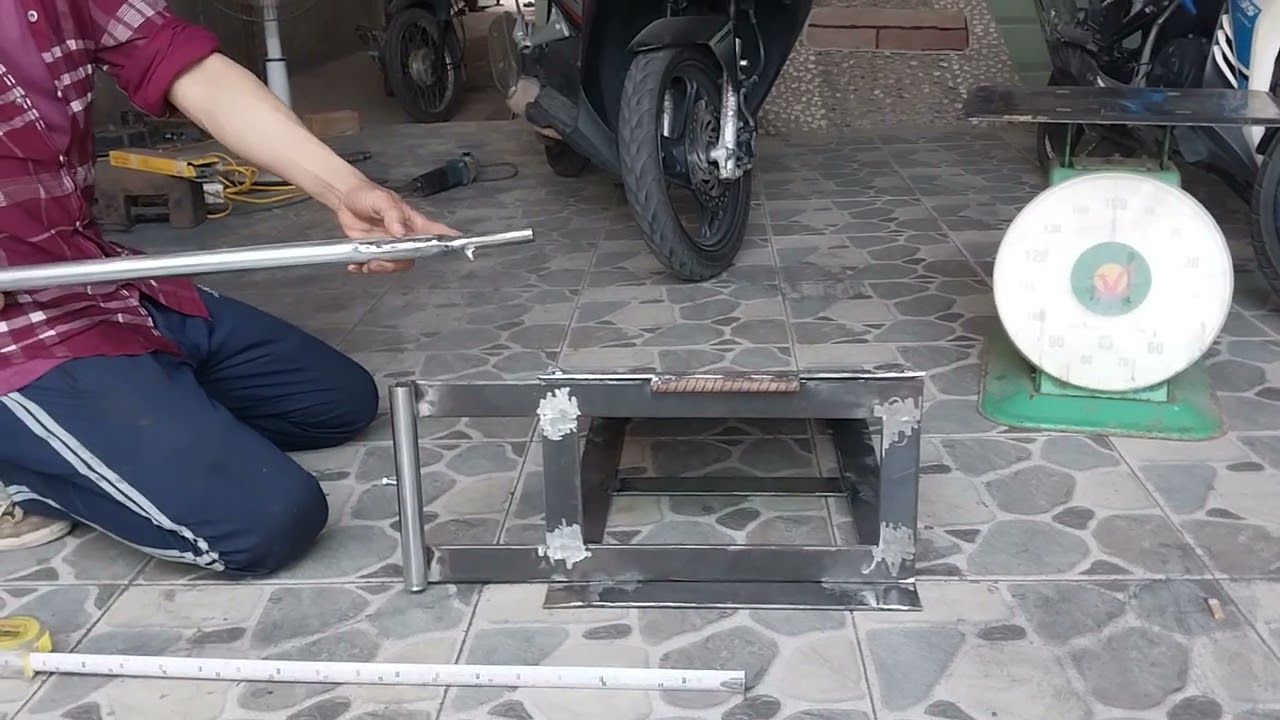bàn nâng rửa xe máy không cần lắp đặt