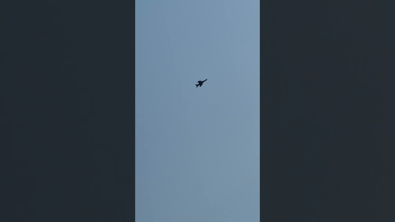 Combat Maneuvers by Jaguar and Mig 21 Bison during mig 21 retirement ceremony