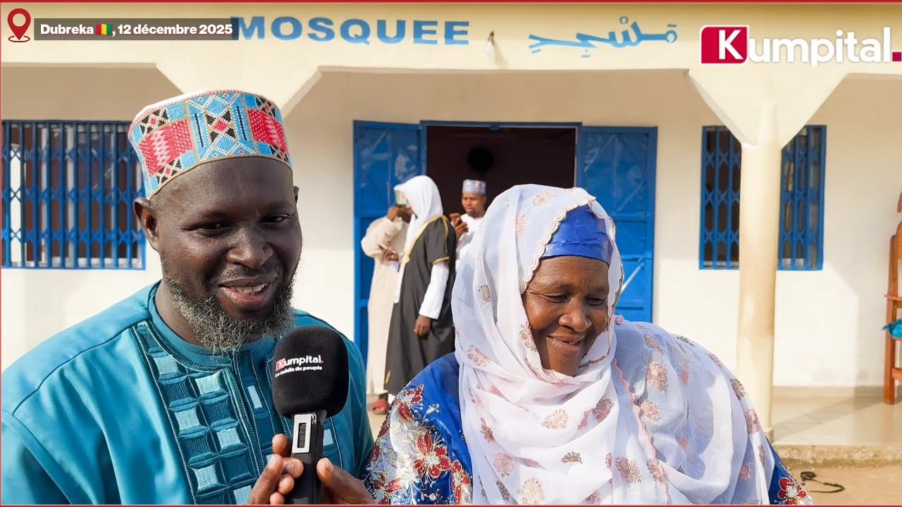 Les étudiants d’Oustaz Kaala lui ont offert un cadeau de grande valeur.La cérémonie d’inauguration..