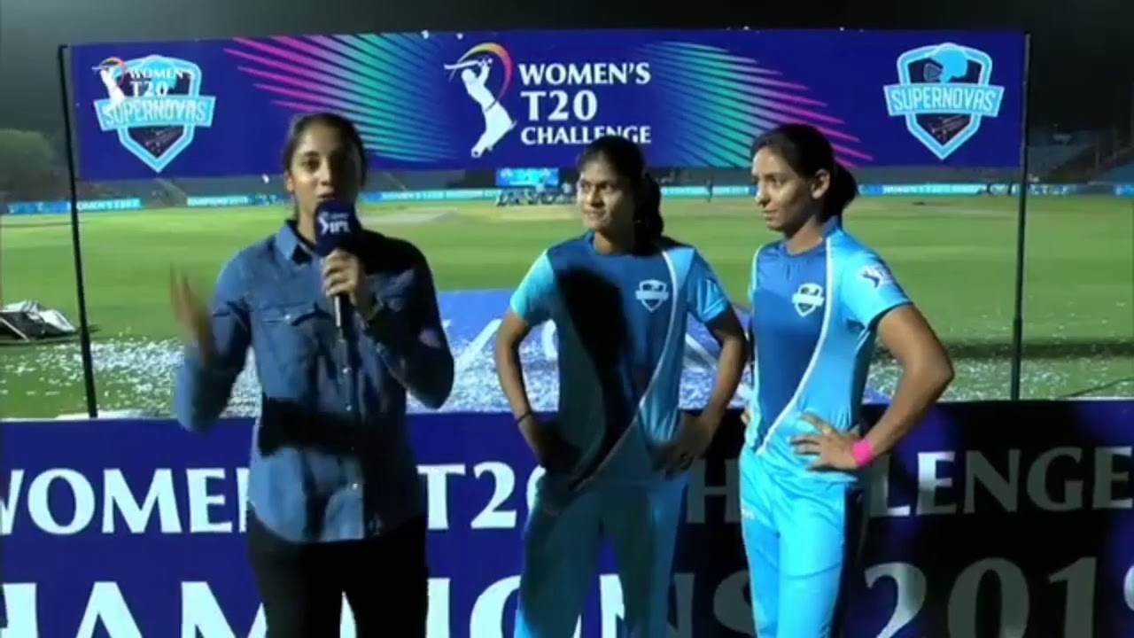 Smriti Mandhana with Harmanpreet Kaur and Radha Yadav | Women's T20 Challenge | Cricket With Queens