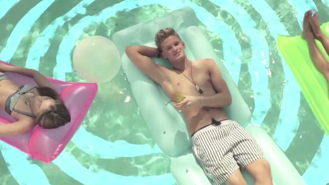 Cody Simpson - Pretty Brown Eyes (Official Music Video)
