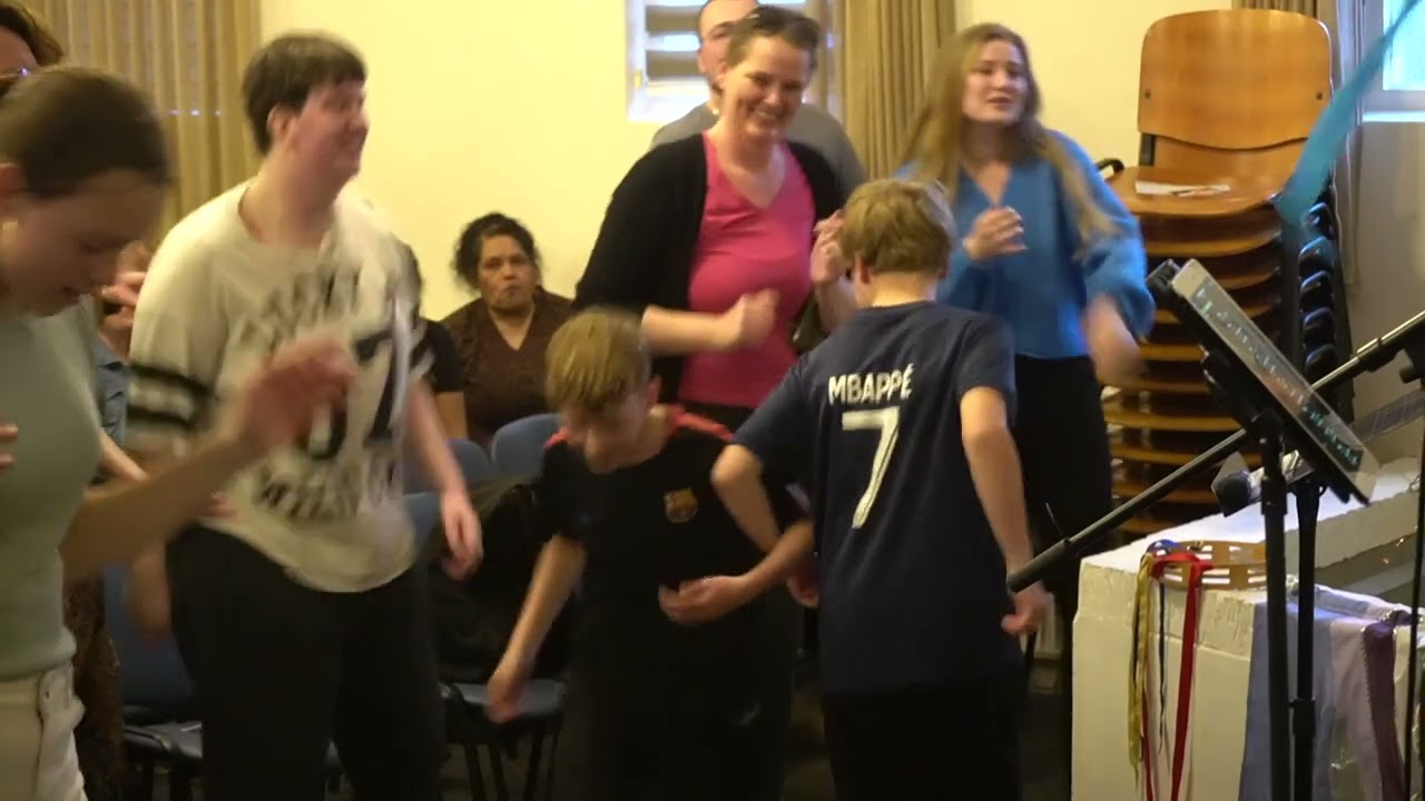 Jannie Kloosterman bad jarenlang 4 uur per avond voor 'revival Drachten'!!