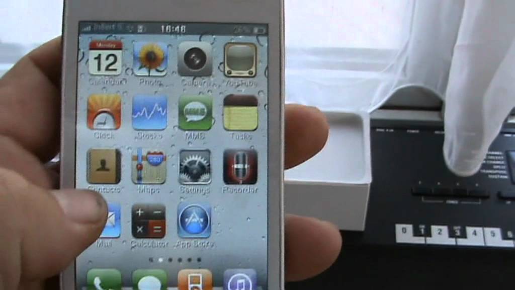 Current Fake White iPhone 4  - Unbelievable Likeness